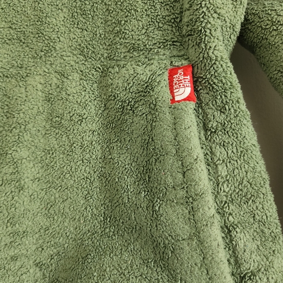 soft fuzzy green 3/4 pullover - Picture 2 of 6